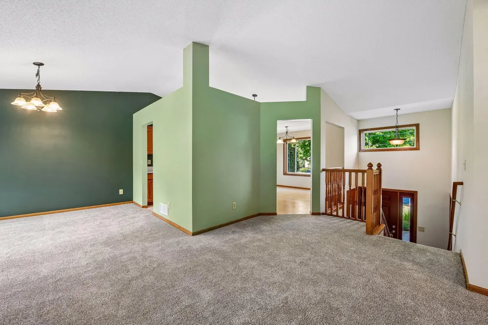 356 Bluestem Avenue Shakopee, MN 55379