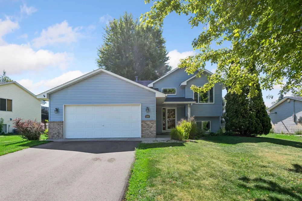 356 Bluestem Avenue Shakopee, MN 55379