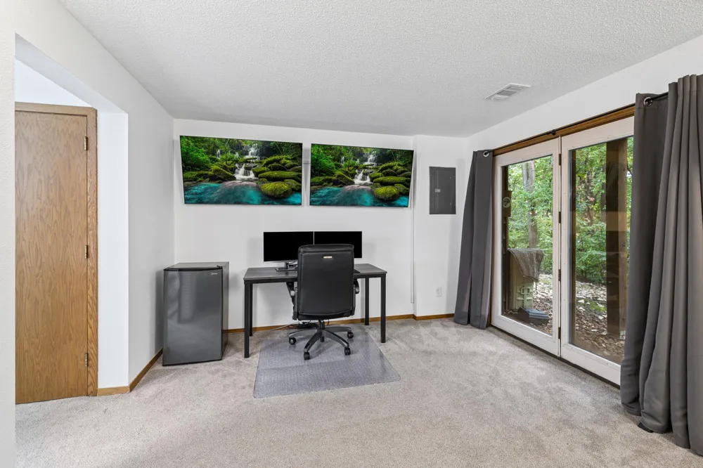 3253 Evergreen Drive Eagan, MN 55121