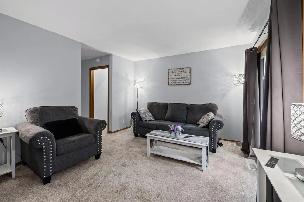 3253 Evergreen Drive Eagan, MN 55121