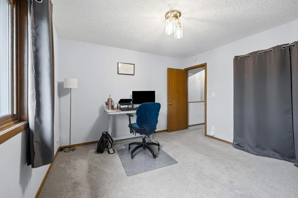 3253 Evergreen Drive Eagan, MN 55121