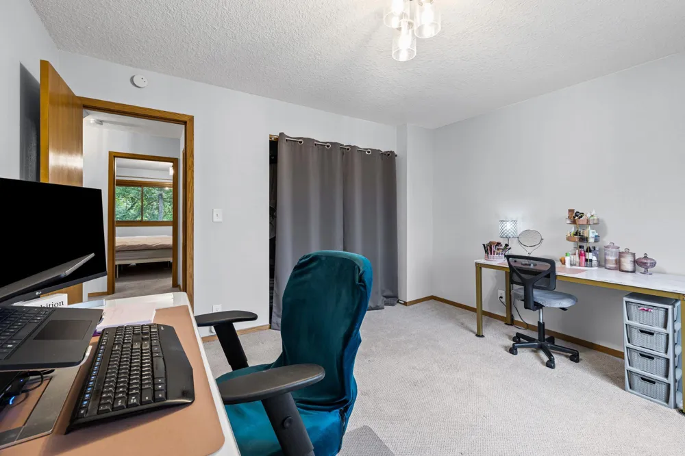 3253 Evergreen Drive Eagan, MN 55121