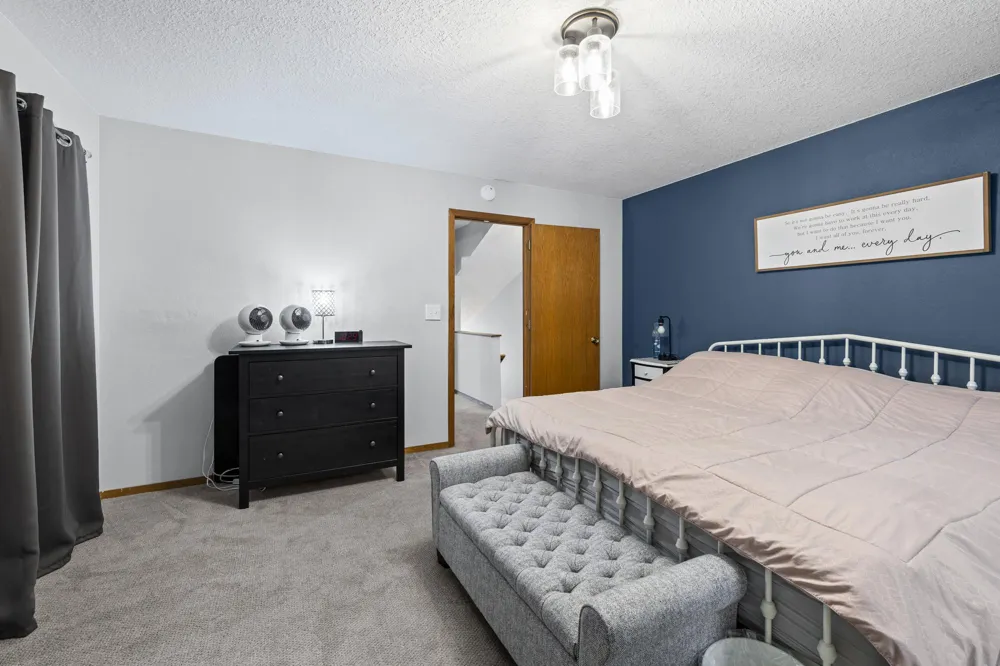 3253 Evergreen Drive Eagan, MN 55121