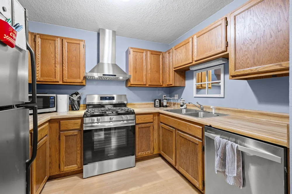 3253 Evergreen Drive Eagan, MN 55121