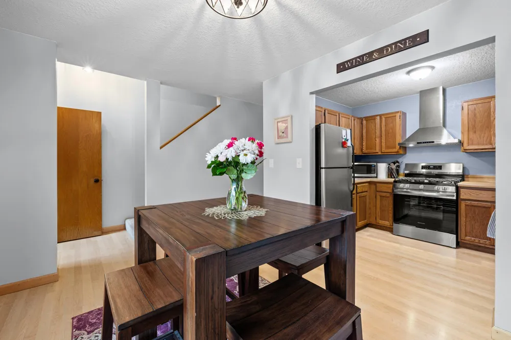 3253 Evergreen Drive Eagan, MN 55121