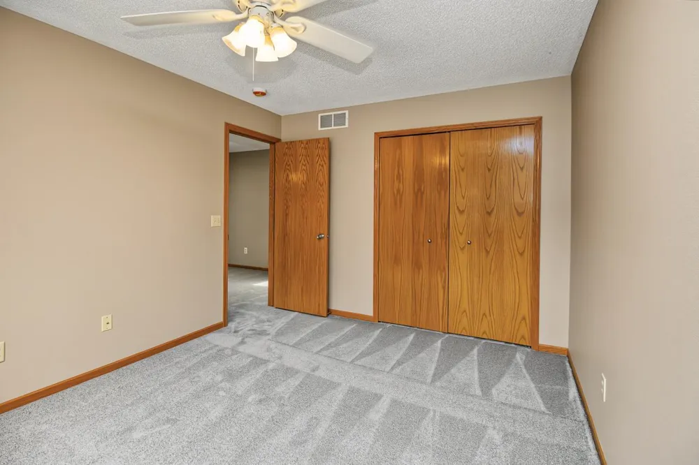2802 Mallard Drive Woodbury, MN 55125