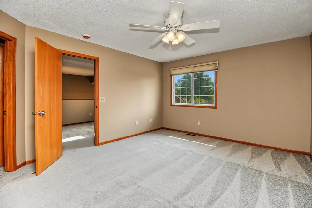 2802 Mallard Drive Woodbury, MN 55125