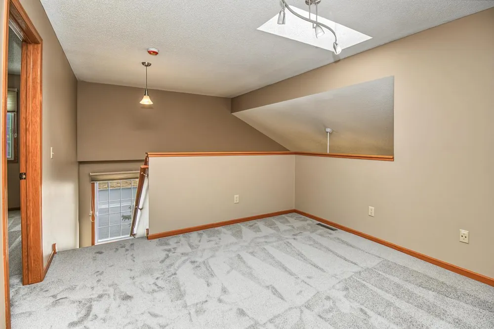 2802 Mallard Drive Woodbury, MN 55125
