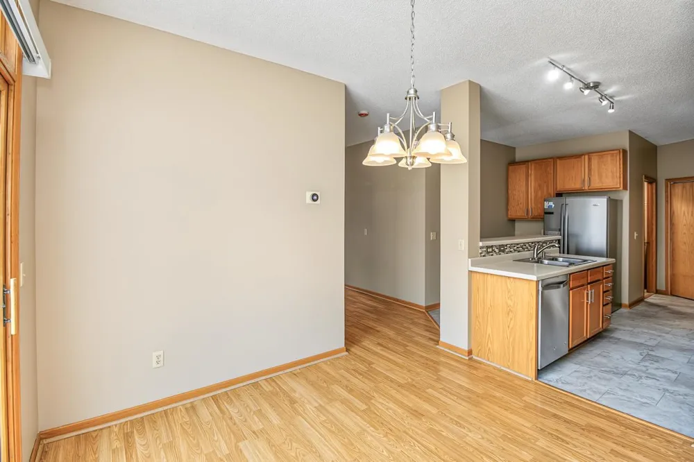 2802 Mallard Drive Woodbury, MN 55125