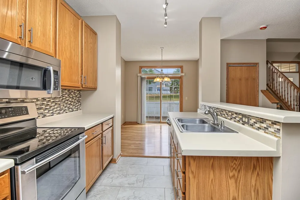 2802 Mallard Drive Woodbury, MN 55125