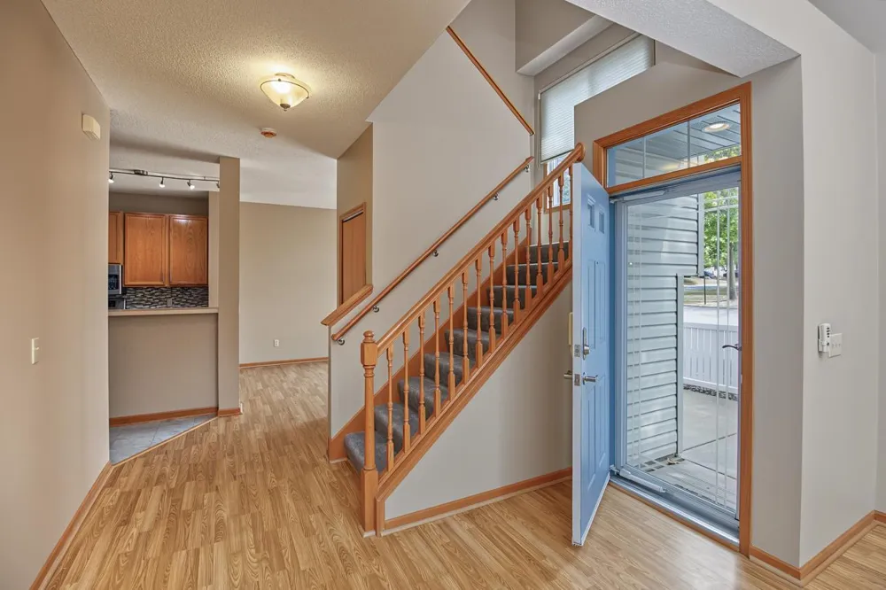2802 Mallard Drive Woodbury, MN 55125