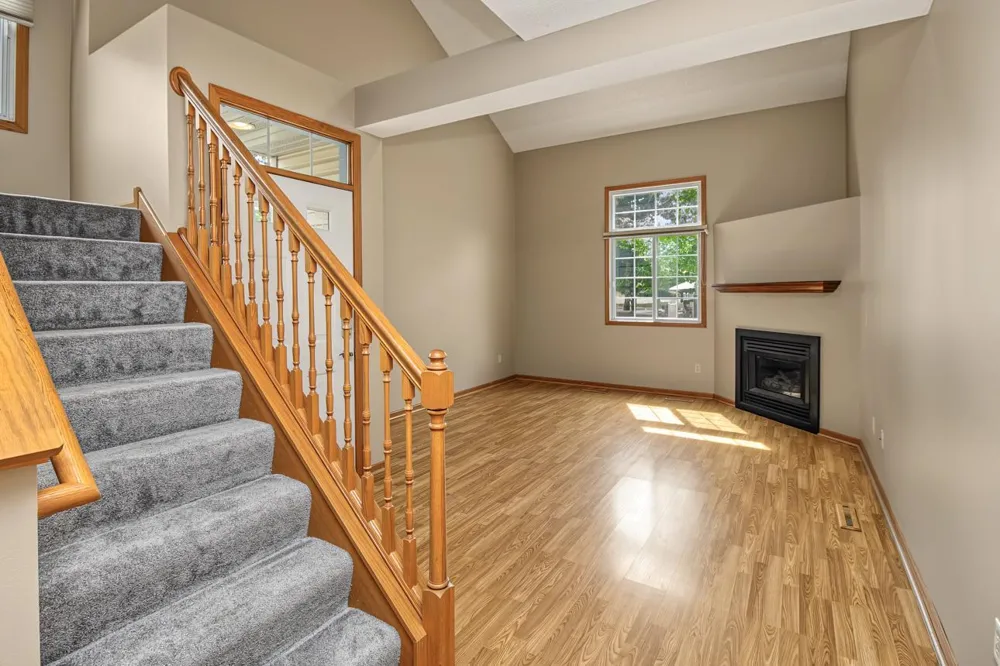 2802 Mallard Drive Woodbury, MN 55125
