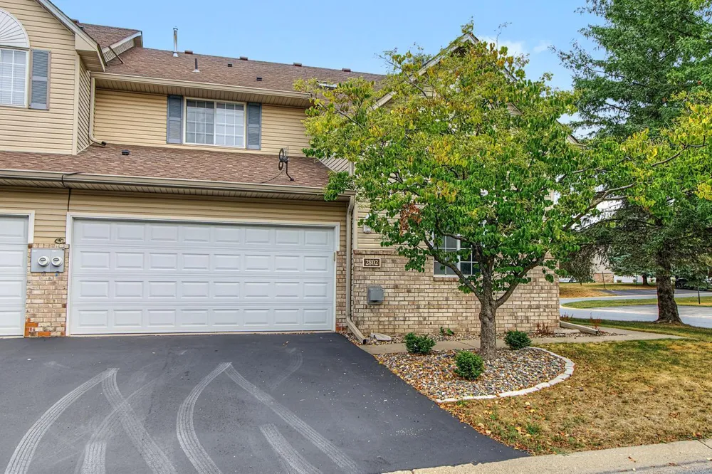 2802 Mallard Drive Woodbury, MN 55125
