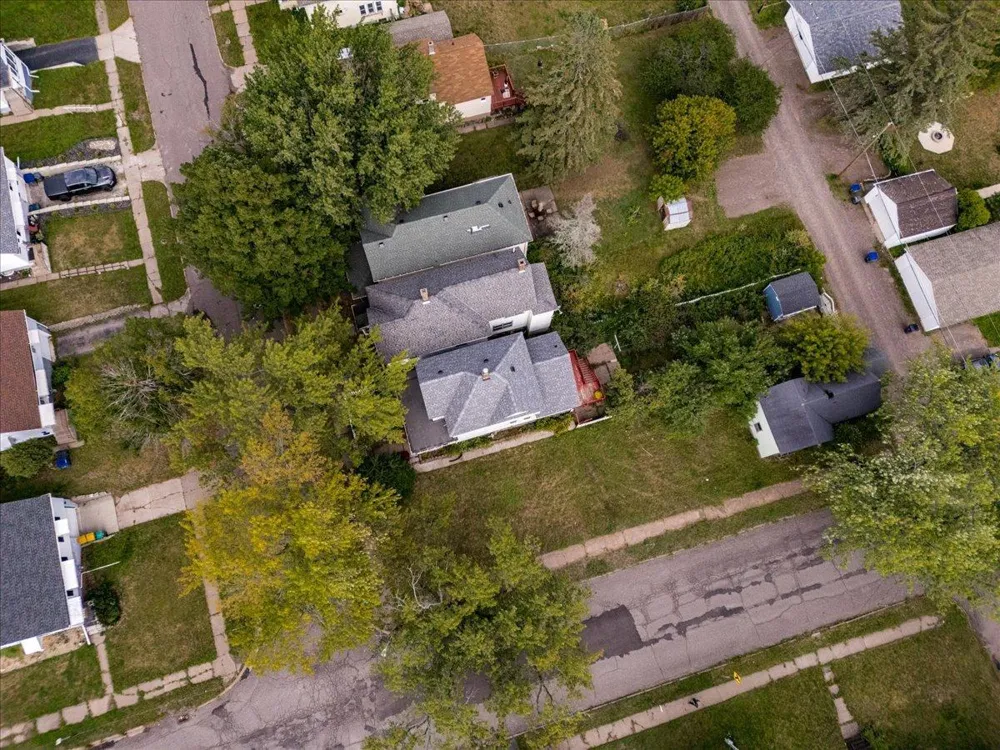 604 E 11th Street Duluth, MN 55805