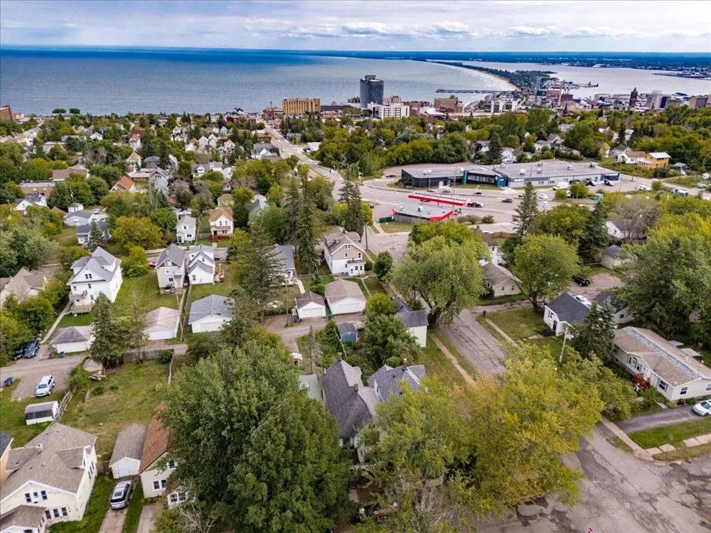 604 E 11th Street Duluth, MN 55805
