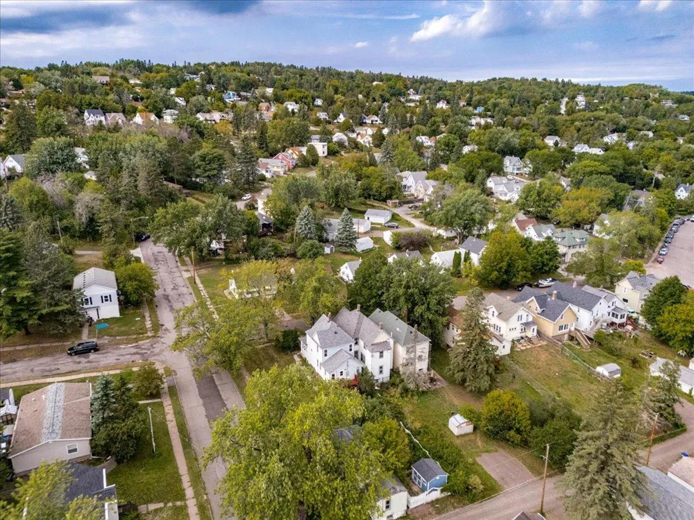 604 E 11th Street Duluth, MN 55805