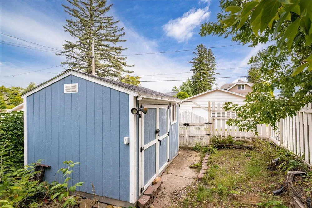 604 E 11th Street Duluth, MN 55805