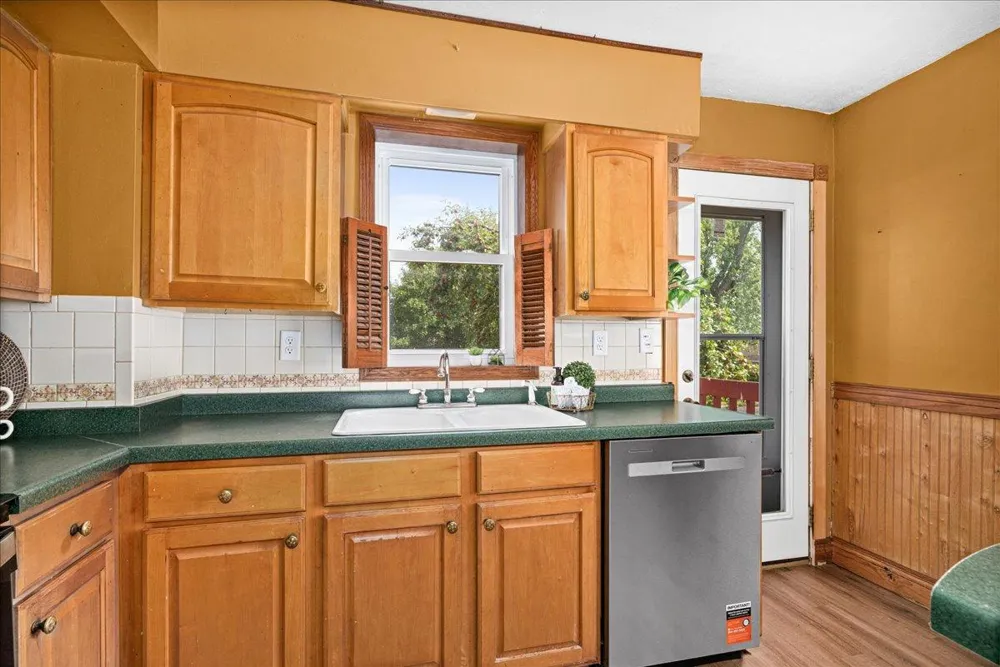 604 E 11th Street Duluth, MN 55805