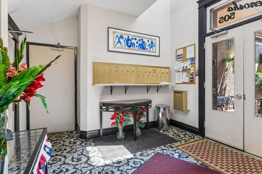 505 Selby Avenue #11 Saint Paul, MN 55102