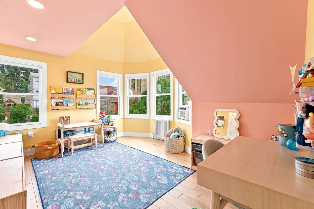 109 77TH ST North Bergen, NJ 07047