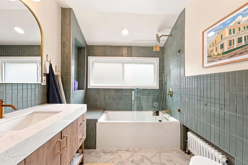 109 77TH ST North Bergen, NJ 07047