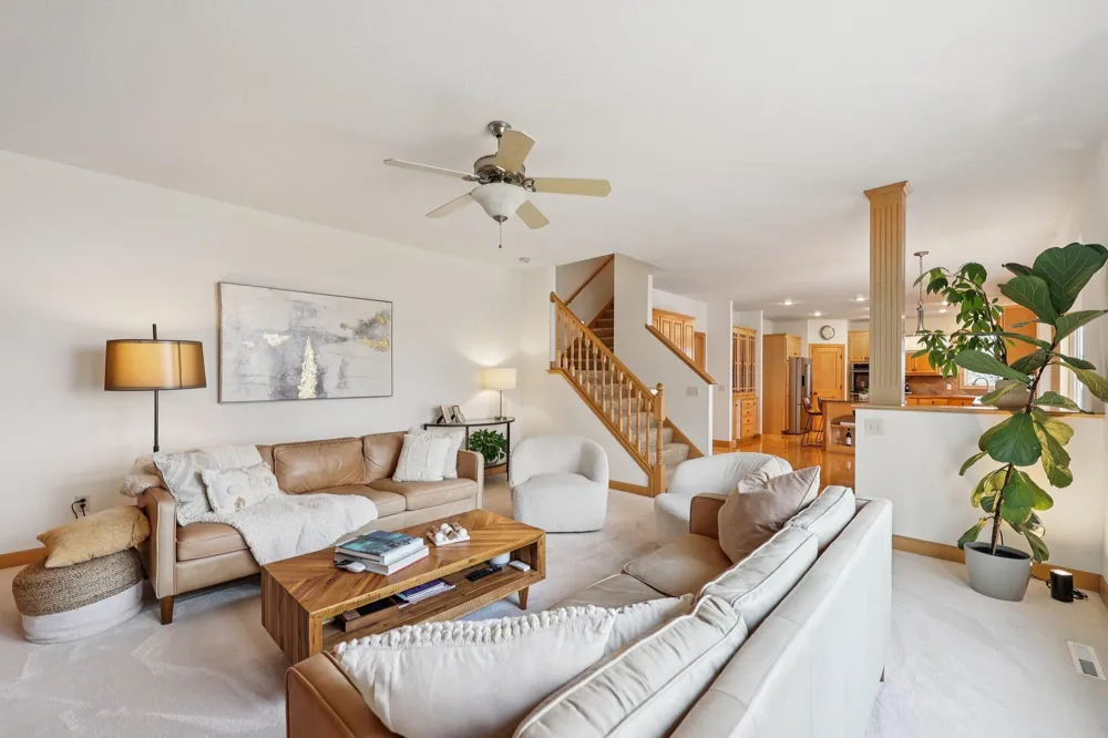 8813 Woodhill Drive Savage, MN 55378