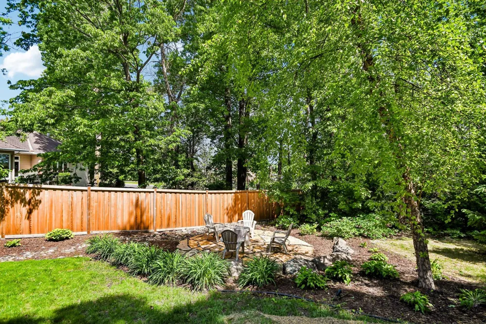 8813 Woodhill Drive Savage, MN 55378