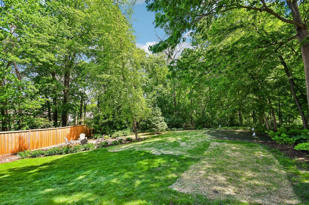8813 Woodhill Drive Savage, MN 55378