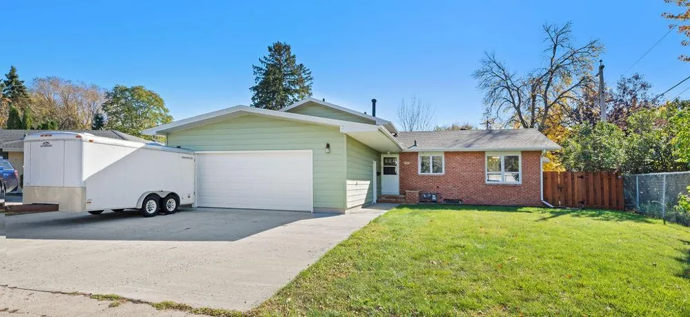 2807 Edgewood Drive Fargo, ND 58102