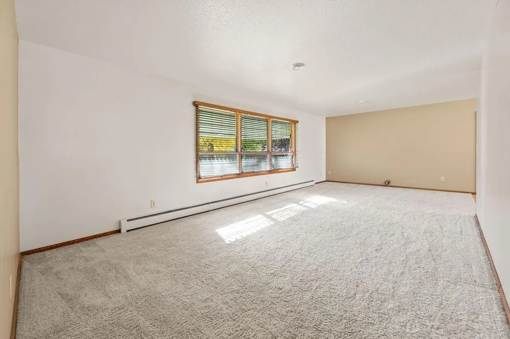 2807 Edgewood Drive Fargo, ND 58102