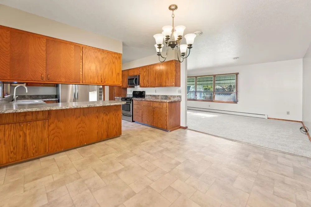 2807 Edgewood Drive Fargo, ND 58102