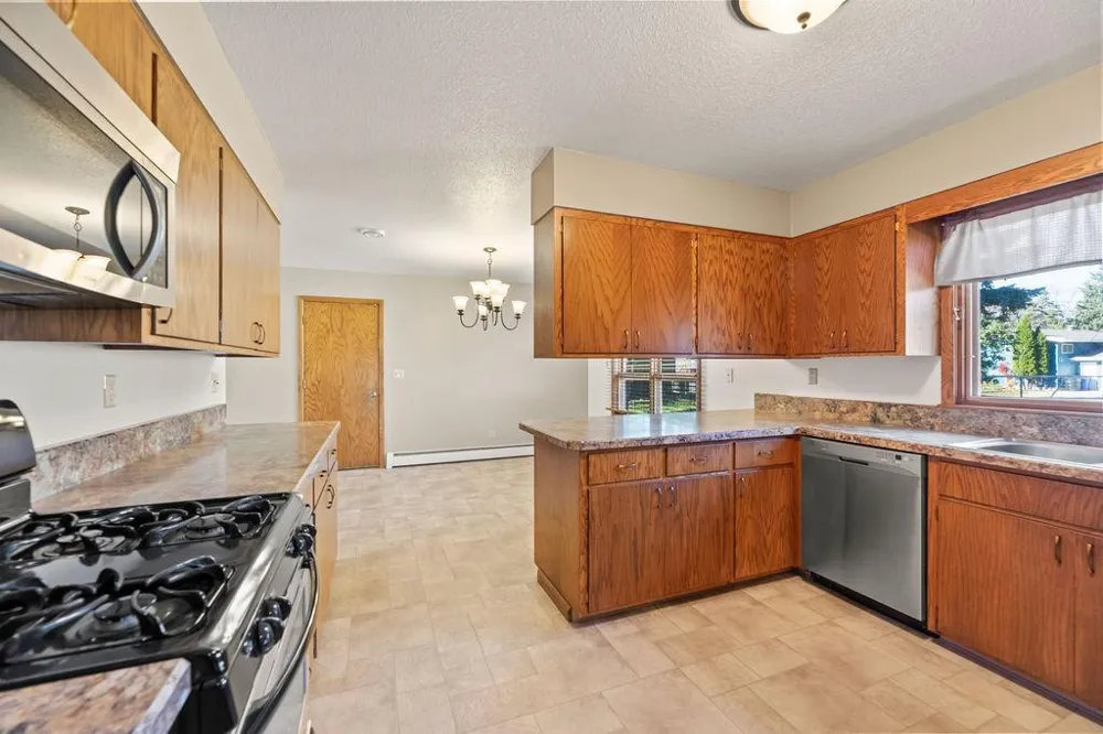 2807 Edgewood Drive Fargo, ND 58102