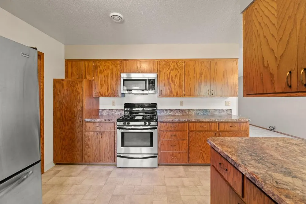 2807 Edgewood Drive Fargo, ND 58102