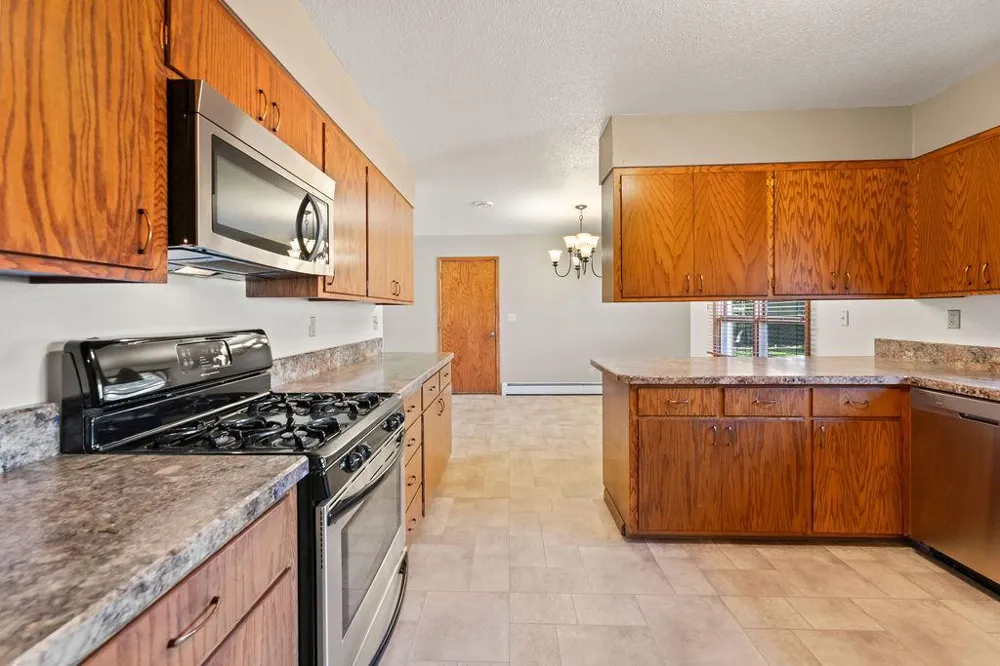 2807 Edgewood Drive Fargo, ND 58102