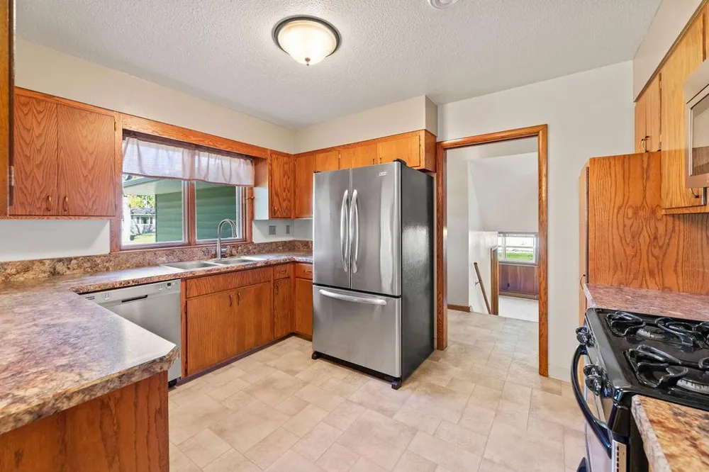 2807 Edgewood Drive Fargo, ND 58102