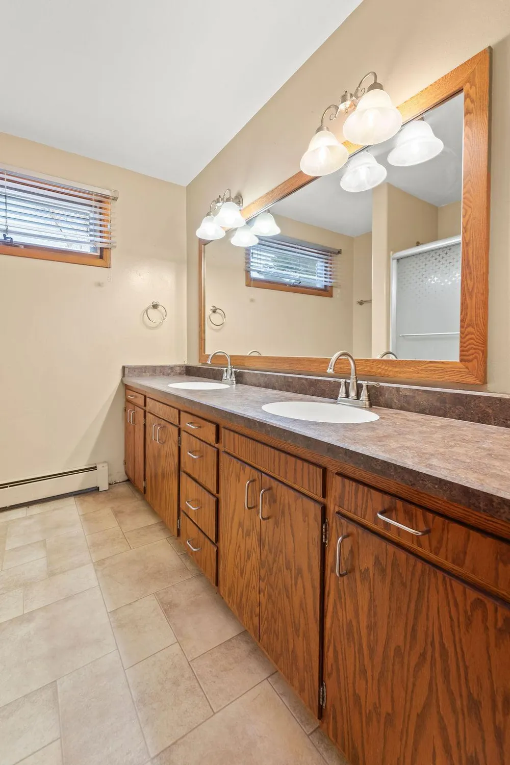 2807 Edgewood Drive Fargo, ND 58102