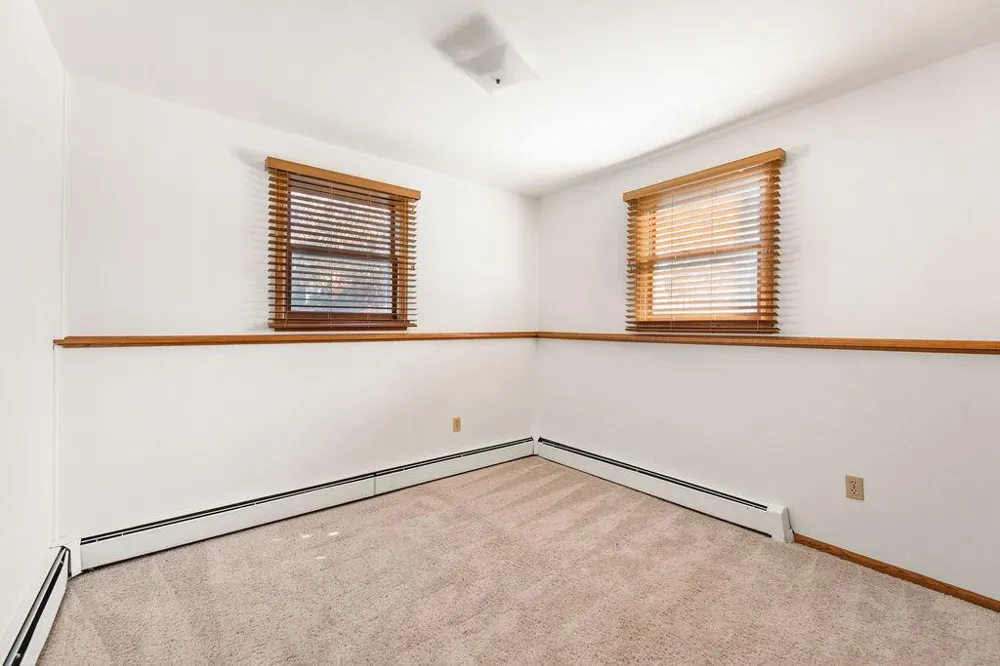 2807 Edgewood Drive Fargo, ND 58102
