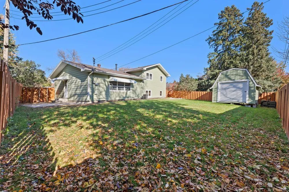2807 Edgewood Drive Fargo, ND 58102