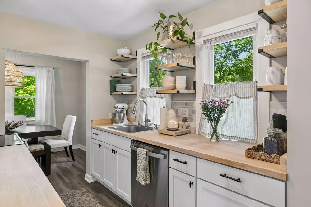 3593 Crystal Place Wayzata, MN 55391