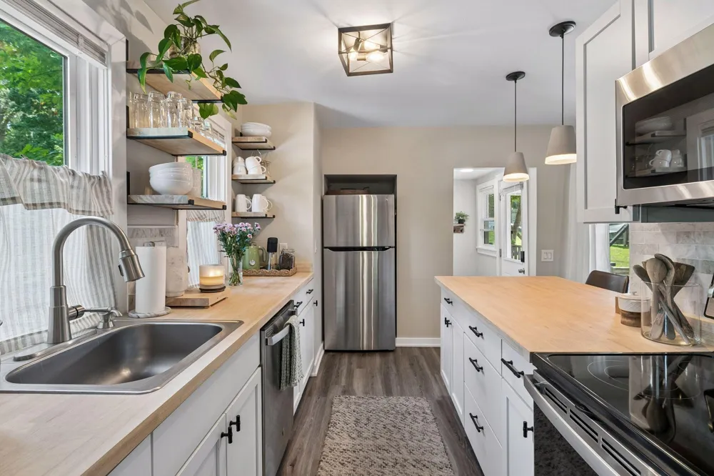 3593 Crystal Place Wayzata, MN 55391