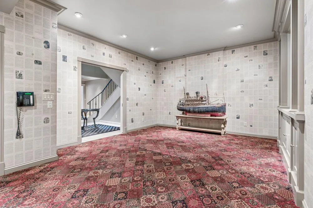 1220 Mount Curve Avenue Minneapolis, MN 55403