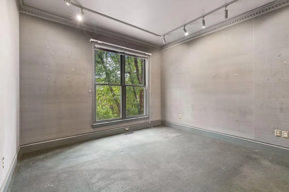 1220 Mount Curve Avenue Minneapolis, MN 55403