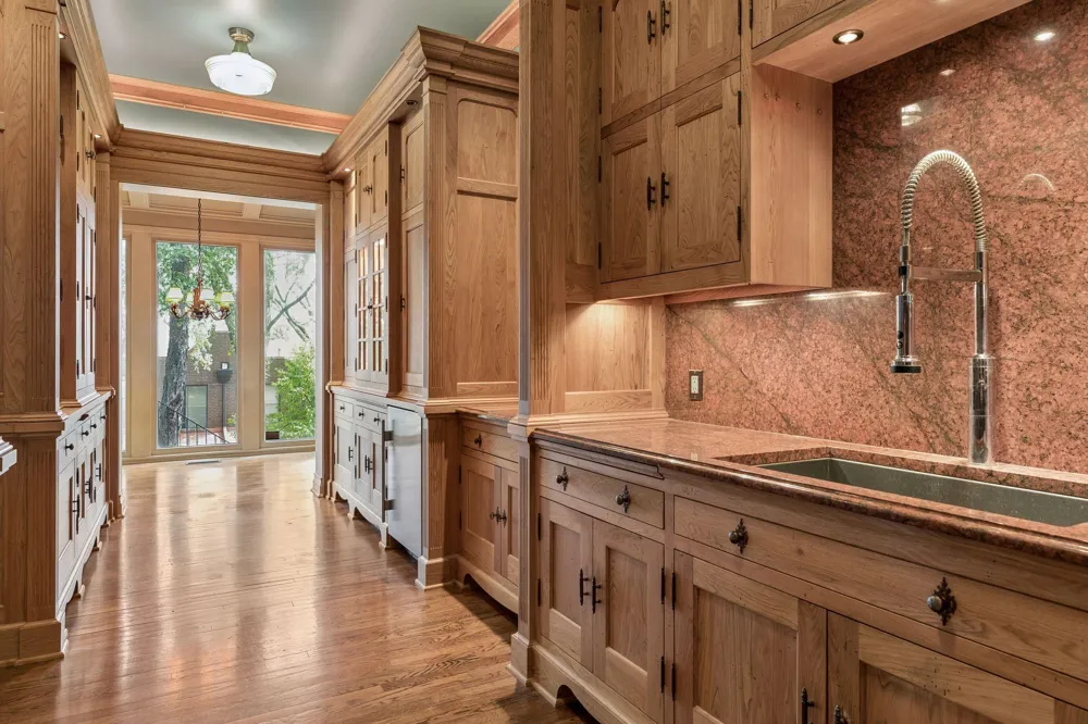 1220 Mount Curve Avenue Minneapolis, MN 55403