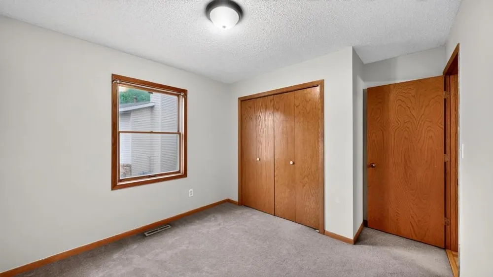 4020 Baffin Lane NE Rochester, MN 55906