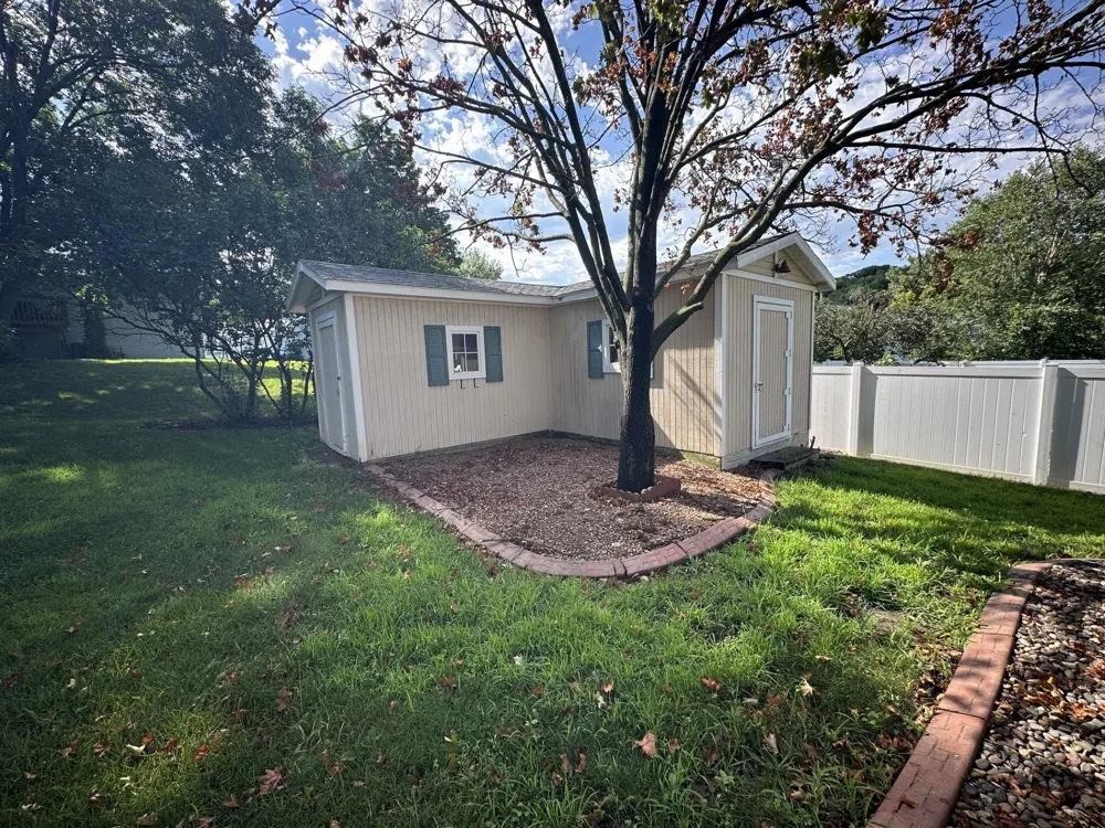 4020 Baffin Lane NE Rochester, MN 55906