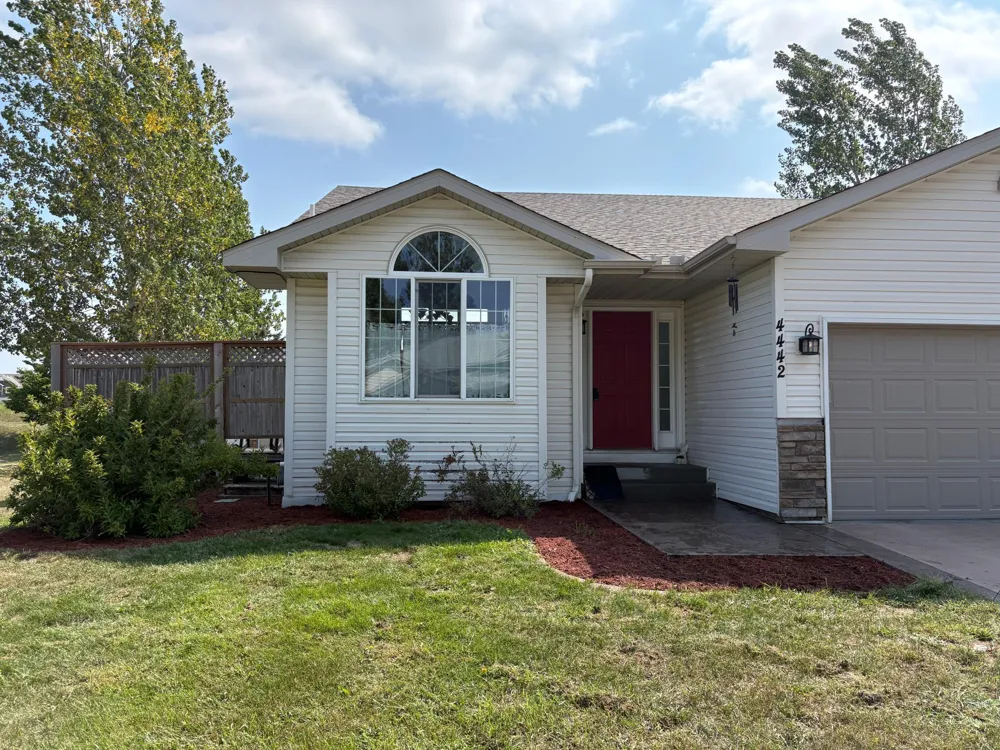 4442 Eakern Circle NE Monticello, MN 55362