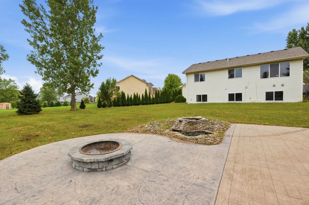 4442 Eakern Circle NE Monticello, MN 55362