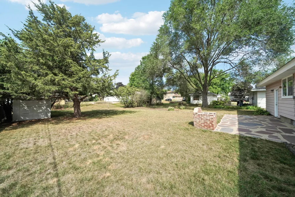 903 Parallel Street Chaska, MN 55318