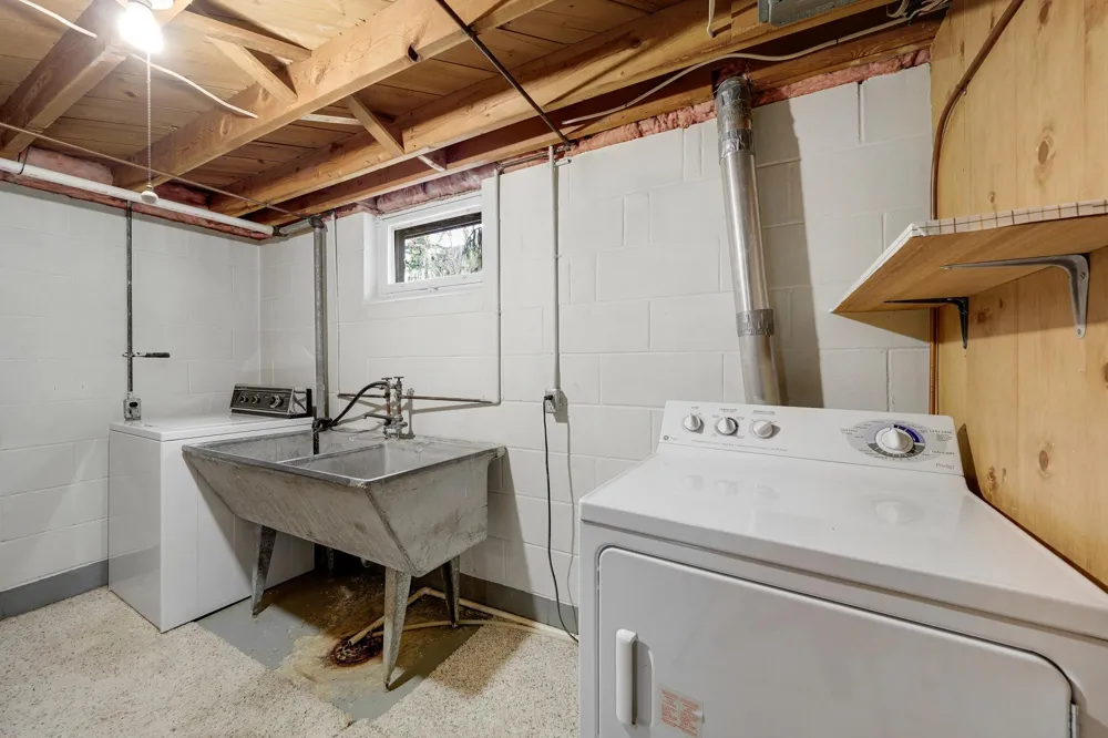 903 Parallel Street Chaska, MN 55318