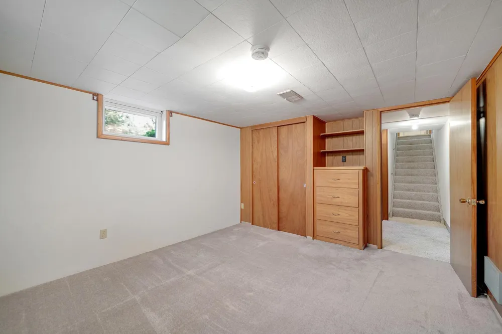 903 Parallel Street Chaska, MN 55318